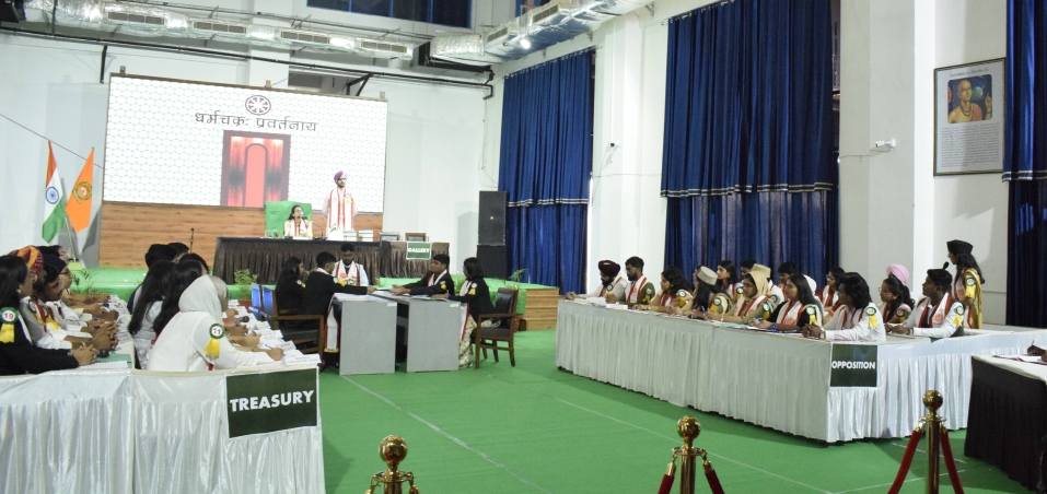 पंजाब केंद्रीय विश्वविद्यालय के छात्रों ने 17वीं राष्ट्रीय युवा संसद प्रतियोगिता के राष्ट्रीय स्तर पर अपने उत्कृष्ट वाक् कौशल का प्रदर्शन किया